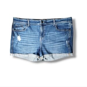 Old Navy Distressed Mid-Rise Boyfriend Jean Shorts  | 18